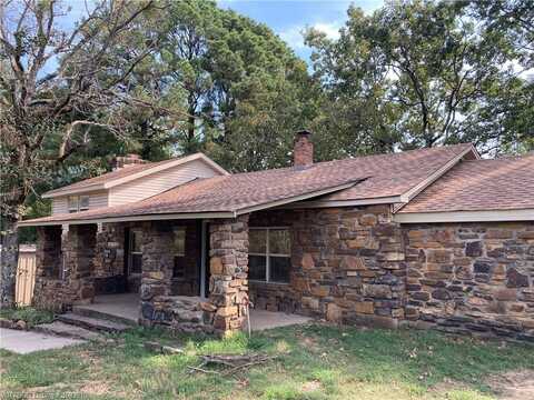 10722 Revis Hill RD, Mountainburg, AR 72946