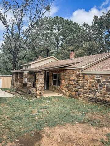 10722 Revis Hill RD, Mountainburg, AR 72946