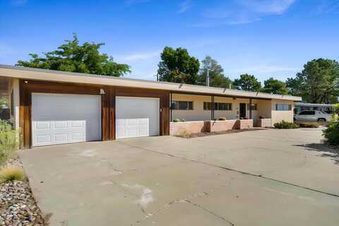 2515 VISTA LARGA Avenue NE, Albuquerque, NM 87106