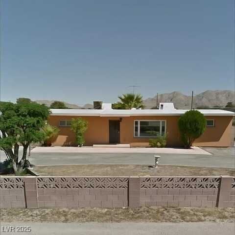 2506 N Gateway Road, Las Vegas, NV 89115