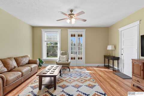 3830 Cass Street, Omaha, NE 68131