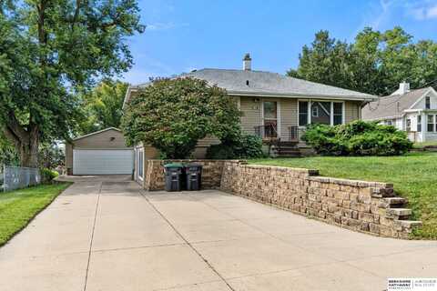 8003 Grant Street, Omaha, NE 68134