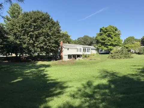 3644 Ivy Drive NE, Grand Rapids, MI 49525