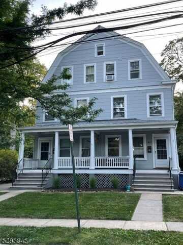 42 Summit Ave, Chatham, NJ 07928