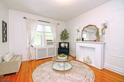 306 Springfield Ave, Summit, NJ 07901