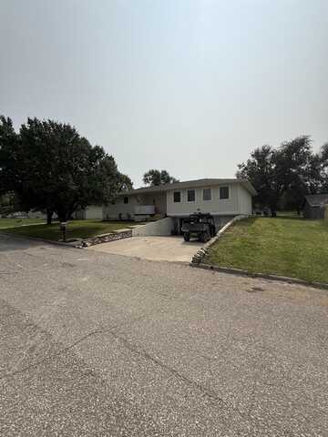 307 E Franklynn St, Herington, KS 67449