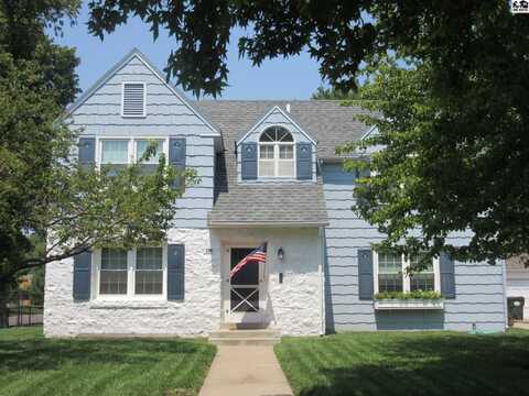 116 W 19th Ave, Hutchinson, KS 67502