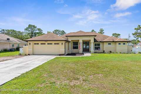 12026 Penguin Avenue, Weeki Wachee, FL 34614