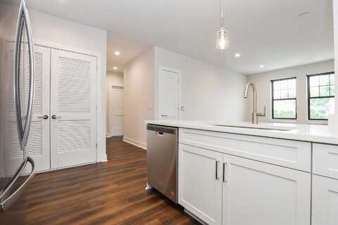 110 MARKET ST, Saddle Brook, NJ 07663