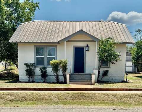 408 W Luce Street, Llano, TX 78643