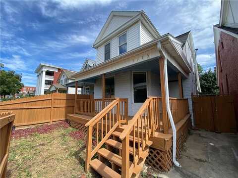 3915 Central Street, Kansas City, MO 64111