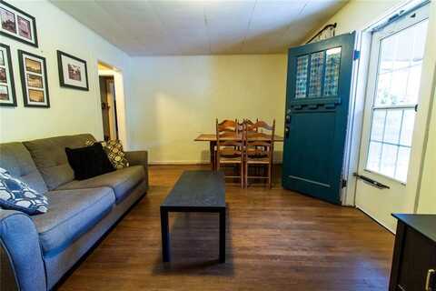 4617 Kelsey Road, Kansas City, MO 64116