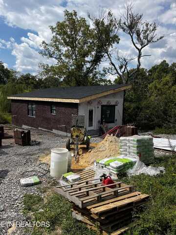 298 Old Mail Rd, Crossville, TN 38555