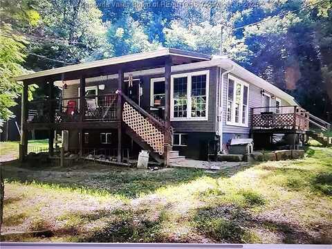 120 Spradling Road, Elkview, WV 25071