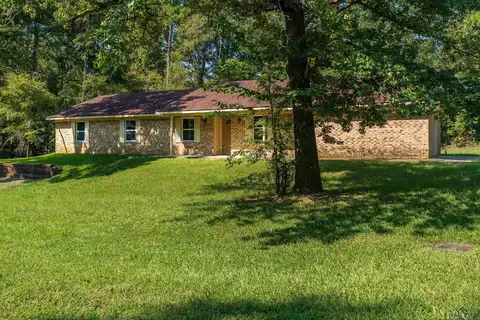 809 Chris Dr, Longview, TX 75605