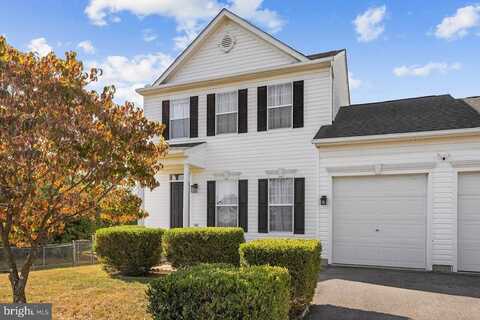 57 THAYERS GULL DR, MARTINSBURG, WV 25405