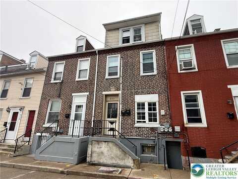 832 W Maple Street, Allentown, PA 18101