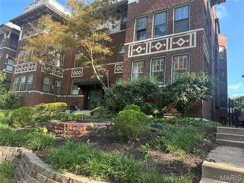 5367 Pershing Avenue, Saint Louis, MO 63112
