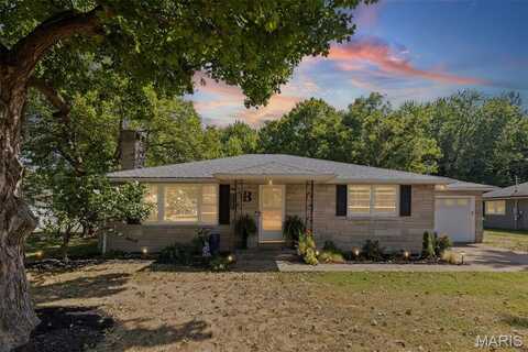 11 Lake Drive, Troy, IL 62294