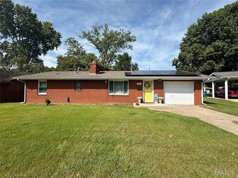782 Berry Road, Wood River, IL 62095