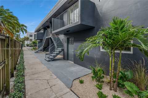 421 SW 9th St, Miami, FL 33130