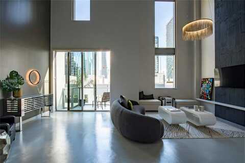 1060 Brickell Ave, Miami, FL 33131
