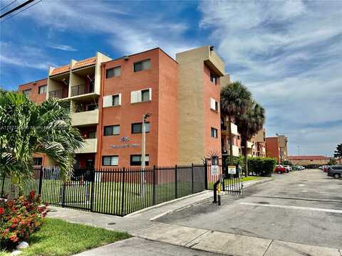 8095 NW 8th St, Miami, FL 33126
