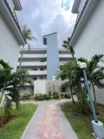 8205 SW 152nd Ave, Miami, FL 33193