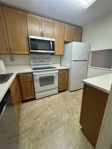 8435 Sunrise Lakes BLV, Sunrise, FL 33322