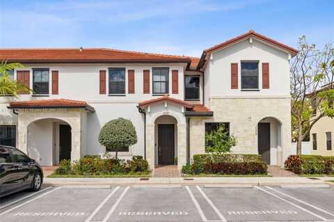 10582 W 33rd Ln, Hialeah, FL 33018