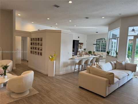 14601 SW 99th Ave, Miami, FL 33176