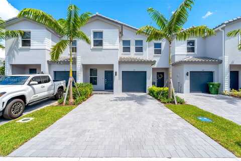 105 SW 184th Pl, Pembroke Pines, FL 33029