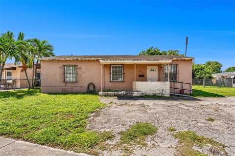 870 E 39th Pl, Hialeah, FL 33013