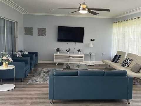 1319 Fillmore St, Hollywood, FL 33019