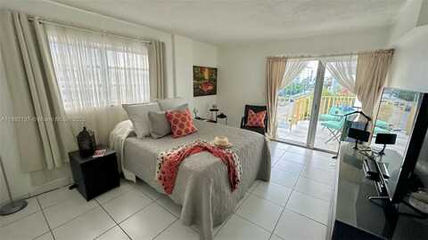 1340 Lincoln Rd, Miami Beach, FL 33139