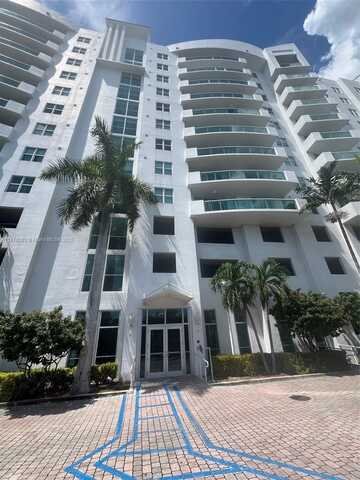 7910 Harbor Island Dr, North Bay Village, FL 33141