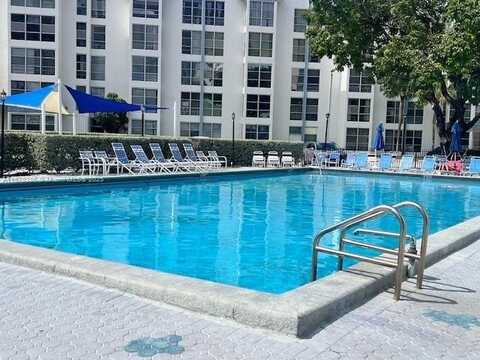 17620 Atlantic Blvd, Sunny Isles Beach, FL 33160