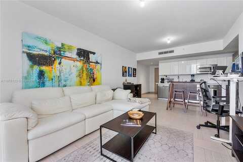 1010 SW 2nd Ave, Miami, FL 33130