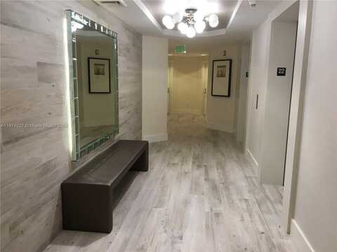 21055 NE Yacht Club Dr, Aventura, FL 33180