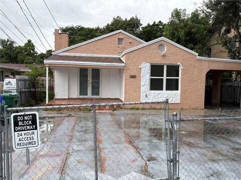 1560 NW 25th Ave, Miami, FL 33125