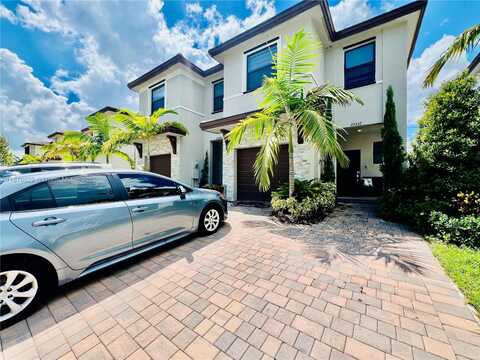 25532 SW 108th Ave, Homestead, FL 33032