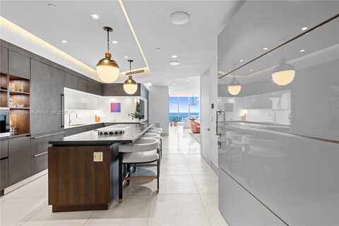 100 S Pointe Dr, Miami Beach, FL 33139