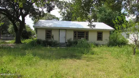 2801 Gulf Avenue, Gulfport, MS 39501
