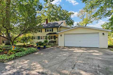 7195 Big Trail, Holly, MI 48442