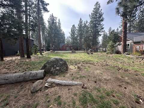 946 E Timber Pine Drive, Sisters, OR 97759