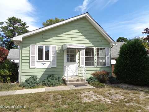 6 A Flintlock Lane, Whiting, NJ 08759