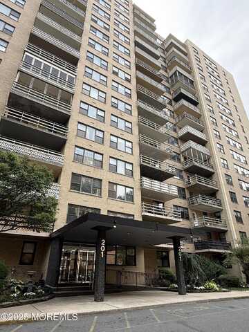 201 St Pauls Avenue, Jersey City, NJ 07306