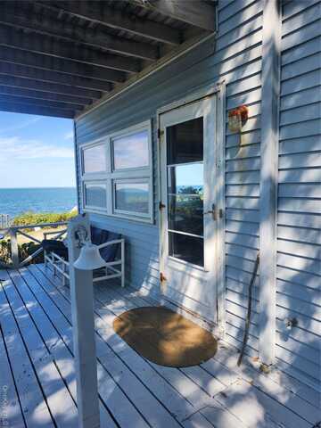 57185 North Road, Greenport, NY 11944