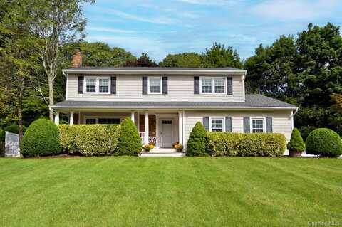 12 Foxdale Court, Huntington Station, NY 11746