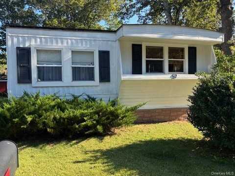 433 Mill Road, Calverton, NY 11933